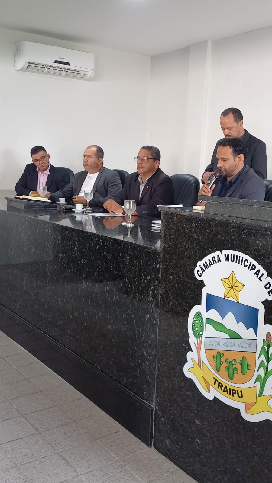 Vereadores aprovam por unanimidade dois projetos de leis de autoria do prefeito Lucas Santos